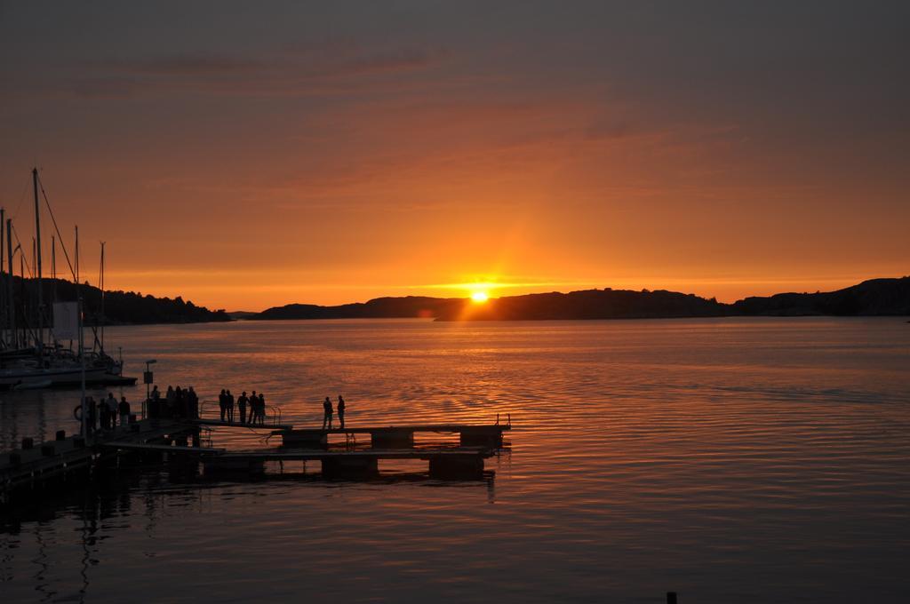 Bryggan Fjaellbacka Hotel Bagian luar foto