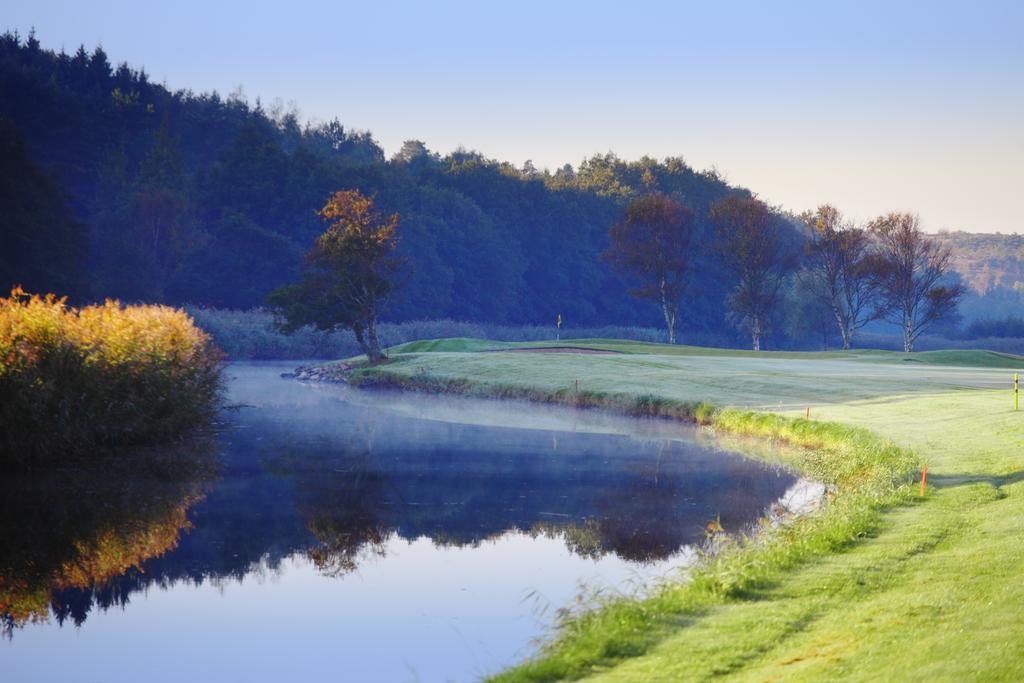 Bryggan Fjaellbacka Hotel Bagian luar foto