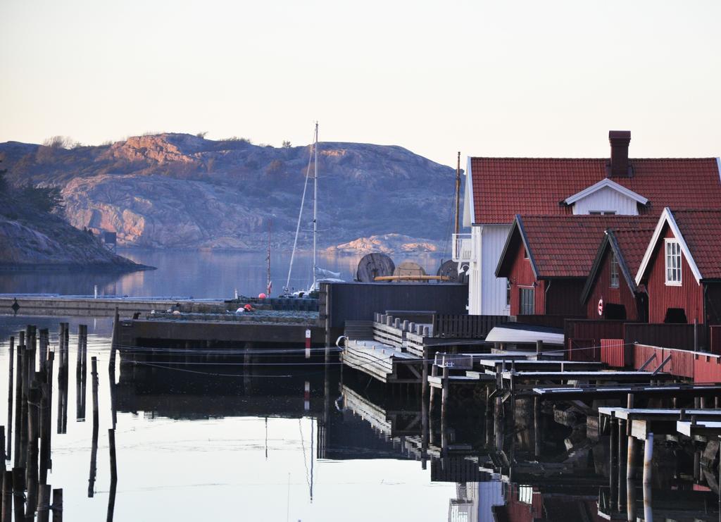 Bryggan Fjaellbacka Hotel Bagian luar foto
