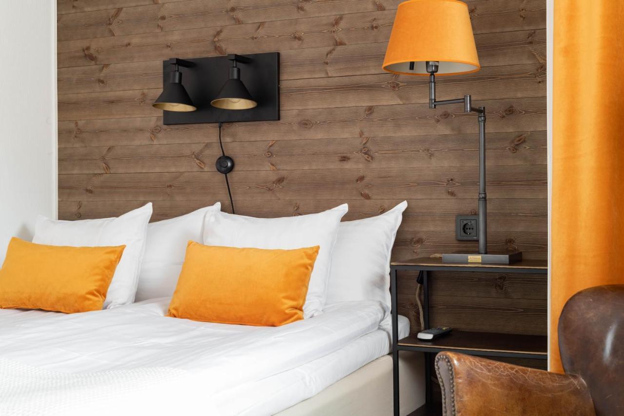 Bryggan Fjaellbacka Hotel Bagian luar foto