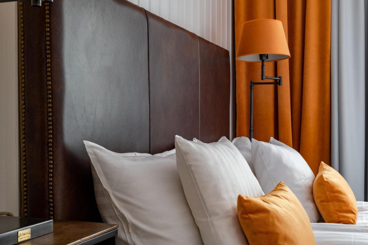 Bryggan Fjaellbacka Hotel Bagian luar foto