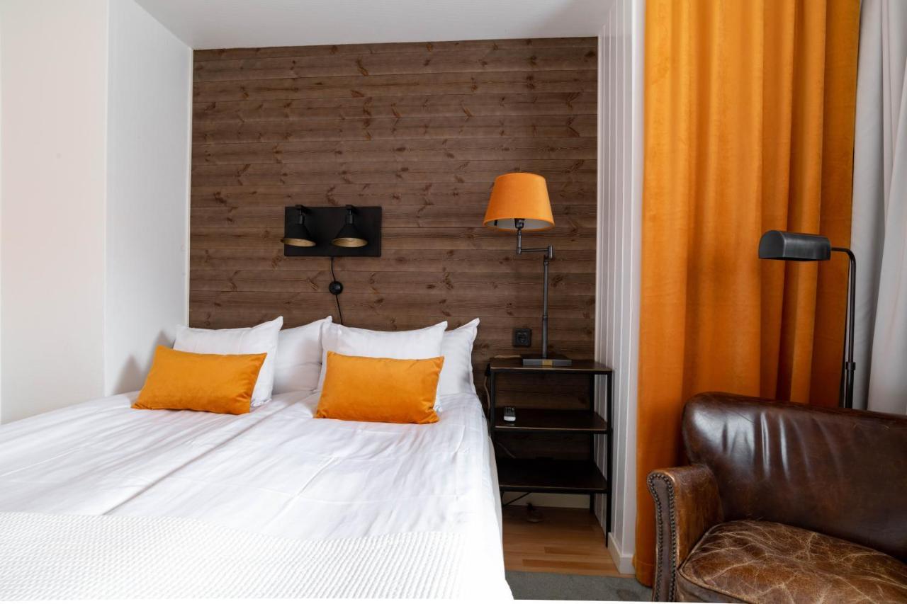 Bryggan Fjaellbacka Hotel Bagian luar foto