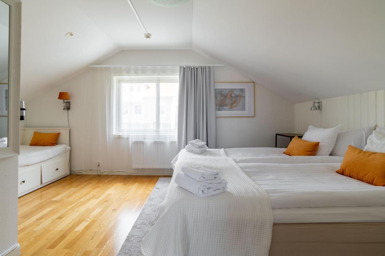 Bryggan Fjaellbacka Hotel Bagian luar foto
